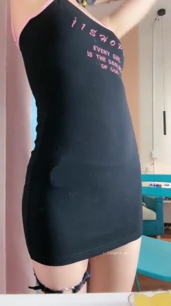 正宗校花！刚下海就被狂舔B~【玲玲】精子射满脸！爽，对男友彻底的服从，超赞值得一撸 截图2