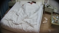 酒店高清偷拍 放假不回家喜欢69做爱的学生情侣小哥为了啪啪把没有的内裤都扯烂了 截图5