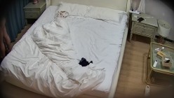 酒店高清偷拍 放假不回家喜欢69做爱的学生情侣小哥为了啪啪把没有的内裤都扯烂了 截图11