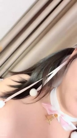【京鱼儿】19岁童颜巨乳情趣黑丝 跳蛋自慰 爆流白浆 喷水！ 截图10