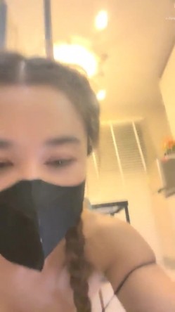 网黄界的黑马，瀑布式喷水，【翘臂桃桃】泰国游，到健身房玩跳蛋，牛郎圈找牛郎，被操的大喷水 截图14