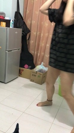 露脸才是王道！热情如火的反差大学骚妹子与男友不雅自拍流出~无套后入疯狂进出~光屁屁二传丢垃圾 截图4