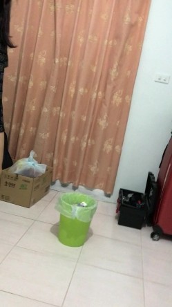 露脸才是王道！热情如火的反差大学骚妹子与男友不雅自拍流出~无套后入疯狂进出~光屁屁二传丢垃圾 截图10