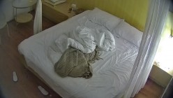 酒店偷拍极品清纯美女和男友酒店腻歪日常早晚各一炮 截图7