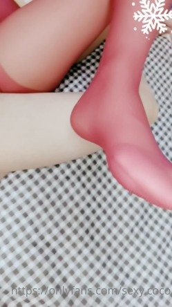 【绝版资源】超高气质华人腿模「女神丝丝」「sexy.coco」OF私拍 黑丝美腿蜂腰 截图10
