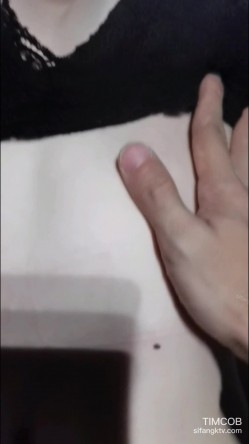 真实拍摄地下车库捡S身材超棒醉酒妹子 喝多了弄到车上各种玩弄 无毛小穴干净很漂亮 高清1080P原版 截图8