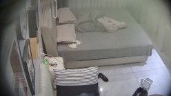 酒店偷拍反差婊气质妹子刚进入酒店就褪下裙子迫不及待等待男友的大屌插入 截图8