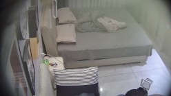 酒店偷拍反差婊气质妹子刚进入酒店就褪下裙子迫不及待等待男友的大屌插入 截图9