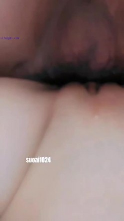 【推特网黄】高挑荡妻【索爱人妻】长腿高挑眼镜人妻 与老公性爱啪啪 野外露出放尿 肛塞 脸穴同框 截图4