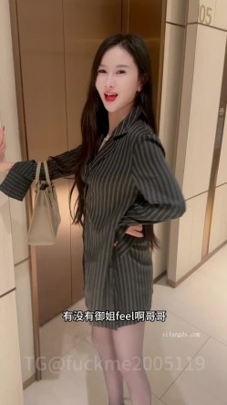 【年度最佳】颜值女神【晴宝】被多位金主包养泄密,第二弹 无论在哪里，什么时候做爱露出各式调教应有尽有 截图9