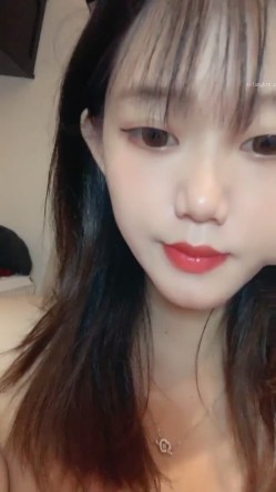 推荐！正宗校花~超漂亮~【葡萄妹妹】道具自慰~全裸骚舞~！~美女不常见，脱成这样真是心疼，太劲爆了！！ 截图5