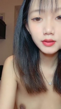 推荐！正宗校花~超漂亮~【葡萄妹妹】道具自慰~全裸骚舞~！~美女不常见，脱成这样真是心疼，太劲爆了！！ 截图9