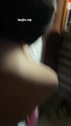 【原档泄密】，23岁小空姐，极品清纯反差女神，完美露脸，跟男友啪啪口交，娇喘不断好刺激！ 截图3
