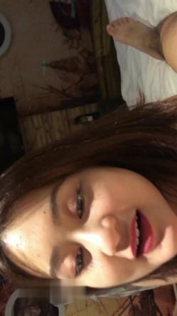 颜值身材俱佳的小美女穿白丝女僕打炮自拍 截图13