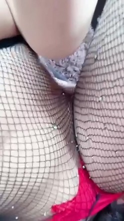最新抖音泄密，人设崩塌，79万粉大网红，丰腴性感御姐【大宝贝】性爱自慰私拍流出，B还是粉的被无套进入 截图14