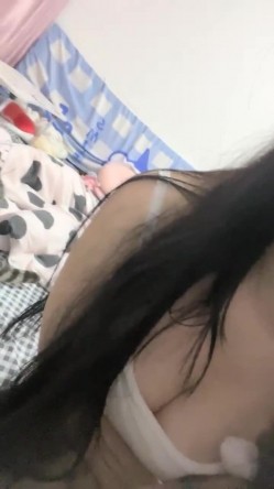 小妲己颜值主播，【今天入股了】，G奶美胸 丰臀 全裸让我撸爆，大奶子总是最吸引眼球的 截图7