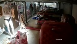 黑客破解 ️按摩美容院夜总会小姐宿舍监控偷拍私密生活日常更衣 截图9