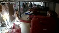 黑客破解 ️按摩美容院夜总会小姐宿舍监控偷拍私密生活日常更衣 截图10