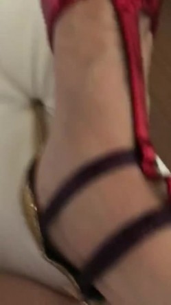 ️怀化的夫妻俩，私拍性生活流出 ️，阿姨真带劲，笔挺修长的模特腿，操起来白浆多 截图7