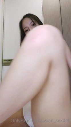 亚裔高颜小只马白人的性玩具「Asian_sexdoll」OF露脸大尺度私拍 火辣身材白虎少女极品炮架子 截图14