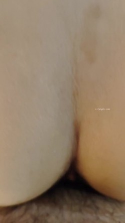 换妻淫妻淫乱盛宴『18号社区』真实原创夫妻交流群自拍投稿，看自己老婆在别人胯下婉转呻吟！ 截图8