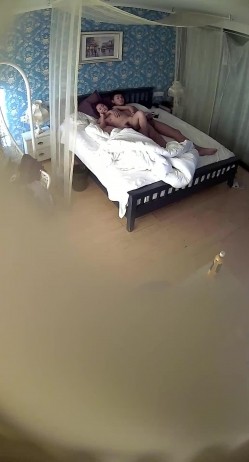 校园旁主题钟点房TP周末休息热恋小情侣出来开房造爱妹子吃肉棒的技术略显生熟啪啪一顿猛输出射肚子上 截图2