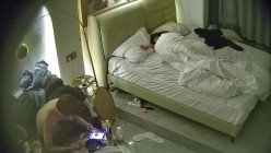 酒店偷拍连续3天入住的年轻情侣古灵精怪的双马尾可爱甜妹被男友不分日夜操了几次 截图5