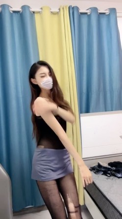 极品尤物【00舞蹈老师】美腿黑丝水蛇腰 美乳翘臀大长腿 逼逼很漂亮 妖娆裸舞 一字马吹水 截图9