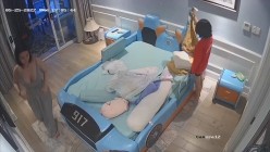 《居家摄像头破解》偷窥E奶少妇的居家日常 ️这奶子可真不是盖的 截图5