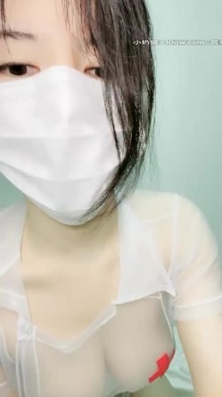 软绵绵无力白皙极品美乳妹子道具自慰，情趣透视装假吊上位骑坐特写抽插粉穴 截图4