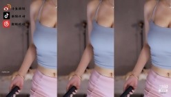 【斗鱼现役网红主播 南妹儿】女神的颤抖 整个奶子都要抖出来了 热舞走光被封合集 截图10