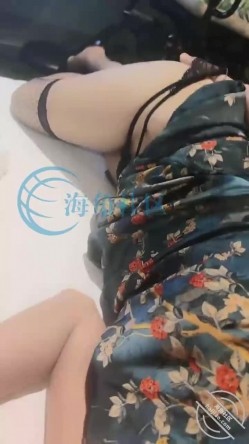 就为了把我妈搞到喷水，结果差点把她阴道玩坏了! 截图2