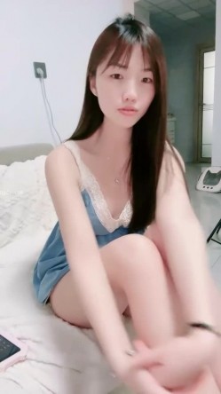 我就喜欢看18岁学生妹【小熏很粉】实在是粉粉粉，推荐，少女气息扑面而来，让人心动不已 截图7