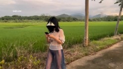 人气露出女神，【cikaimoon】，薄纱全透明，户外乡下乱逛，从白天到黑夜，闲逛青花瓷古镇好刺激！ 截图4