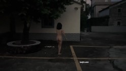 人气露出女神，【cikaimoon】，薄纱全透明，户外乡下乱逛，从白天到黑夜，闲逛青花瓷古镇好刺激！ 截图14