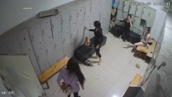 舞蹈班《监控破解》偷拍多位美女学员后台换衣服 截图6