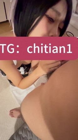 可盐可甜COS抽像福利姬【池甜chitian1】露脸性爱视图，自慰喷水上吊，各种母狗行为 截图4