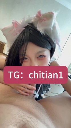 可盐可甜COS抽像福利姬【池甜chitian1】露脸性爱视图，自慰喷水上吊，各种母狗行为 截图7