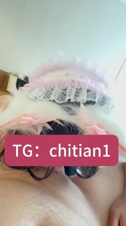 可盐可甜COS抽像福利姬【池甜chitian1】露脸性爱视图，自慰喷水上吊，各种母狗行为 截图10