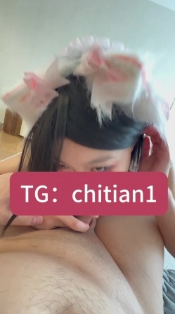 可盐可甜COS抽像福利姬【池甜chitian1】露脸性爱视图，自慰喷水上吊，各种母狗行为 截图15