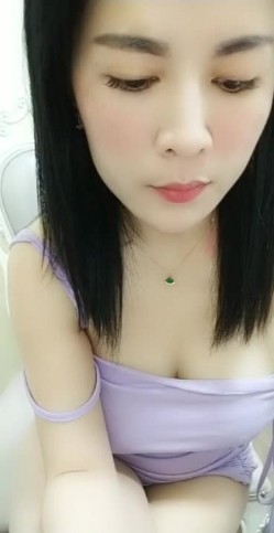 老公常年不在家，守活寡的少妇：看我的眉毛鸡巴就硬了？哈哈哈，啊啊啊老公我还想要高潮，网上寻刺激。 截图9