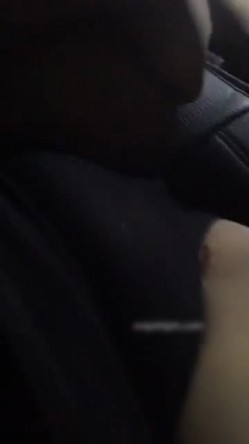 “啊我流了好多水哦”对白精彩淫荡广州超骚女主播勾引顺风车司机没忍住车震内射司机问她是不是吃药了司机手法一流 截图8