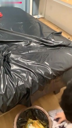 美少妇极致粗鲁的口交 你们见过吗 太爽了 从喝尿到口交，射精，这是顶级享受~太舒服啦！ 截图7