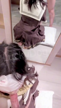 推特30万粉约炮大神【幸运儿】订阅私拍，巨乳蜂腰肥臀女人中的极品，各种交合淫乱 截图1