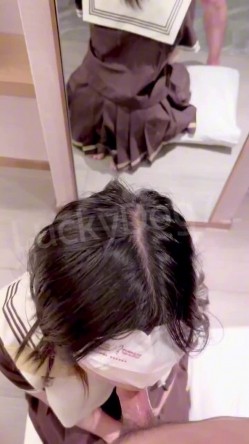 推特30万粉约炮大神【幸运儿】订阅私拍，巨乳蜂腰肥臀女人中的极品，各种交合淫乱 截图3