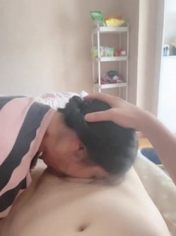 露出群P少妇人妻【鹿初日记】第一次5p大乱斗 四个大肉棒轮流操三个洞 真的爽的一塌煳涂 老婆说下周还想约 截图13
