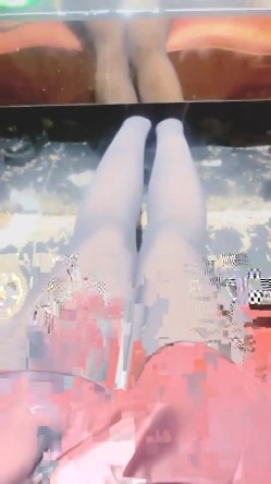 美女【拉闺蜜下海】高颜值少妇，御姐风骚正当时，家中跟几个男人来回操，无套内射好精彩！ 截图14