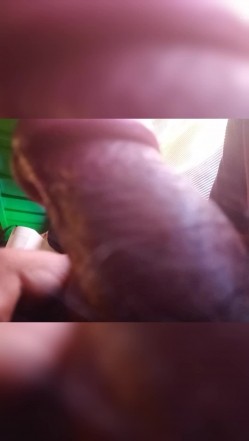 黑虎露出系列 牛人街头露JB对着年轻貌美的妹子打飞机 高颜值高画质 心脏巨大之人 截图9