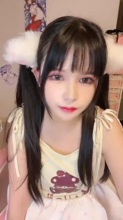 王炸！极品小仙女下海~美爆了~【夏日甜甜】100%心动感觉~完全就是福利姬的颜值~！美不美各位大哥说了算~！ 截图5