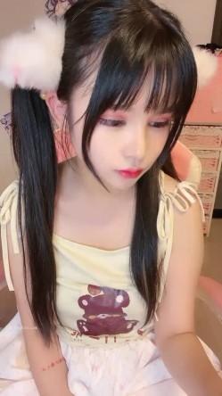 王炸！极品小仙女下海~美爆了~【夏日甜甜】100%心动感觉~完全就是福利姬的颜值~！美不美各位大哥说了算~！ 截图16